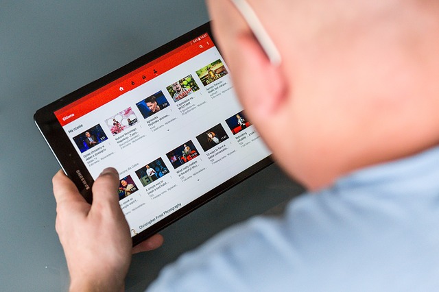 jak zareklamować kanał youtube